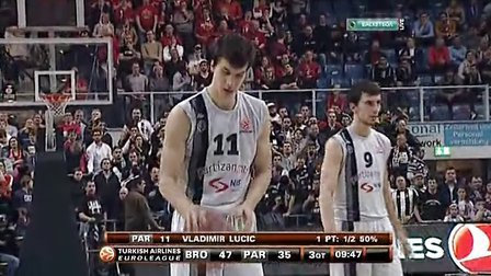 爱德华兹生涯已101次单场得分30+，追平唐斯并列队史第一（爱德华兹生涯第101次单场30+，与唐斯并列队史第一）