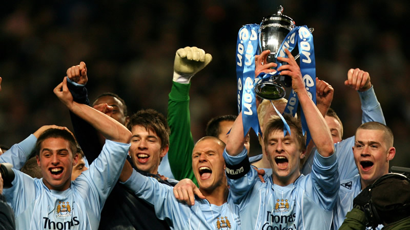 消息人士坚称利物浦正努力留住这位球星，而水晶宫则在为格伊转会红军后的未来做打算。（利物浦全力挽留球星，水晶宫为格伊投奔红军提前布局）