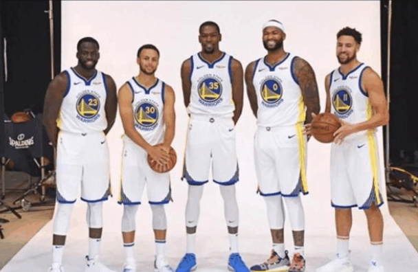 40岁魔笛仍不老！助米兰领跑意甲+连续10轮踢满全场（40岁魔笛宝刀未老，助米兰登顶意甲并连续10轮踢满90分钟）