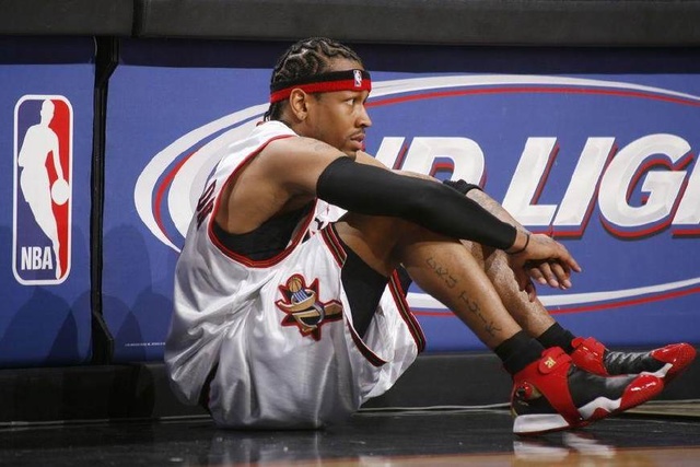 卢：如果我们要摆脱目前的困境 要从小卡和哈登两个人开始（泰伦·卢：要走出困境，必须由小卡和哈登带头）