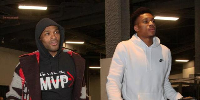 太准了！克雷伊奇半场6中5高效拿下16分1板 首节11分（准星爆棚！克雷伊奇半场6投5中高效砍下16分1篮板，首节独取11分）