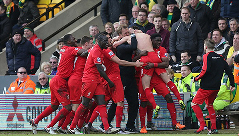 那不勒斯官方：洛博特卡在意杯赛前热身时左腿后胫肌拉伤（那不勒斯官方通报：洛博特卡在意杯赛前热身时左腿后胫肌拉伤）