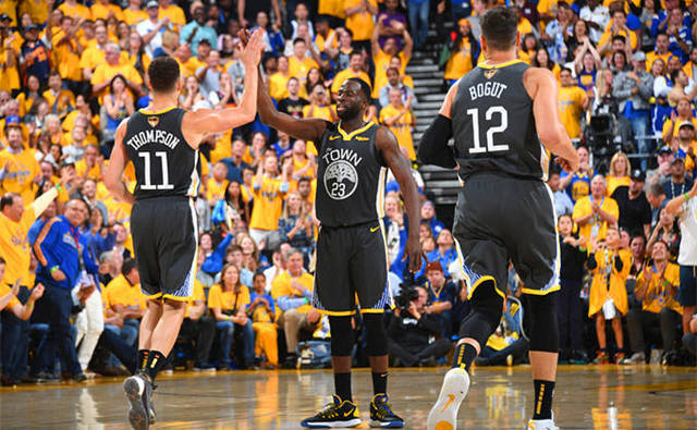 巴特勒复出砍19+8+6，带队拿下背靠背客场两连胜（巴特勒伤愈归来砍19分8板6助，率队客场背靠背两连胜）