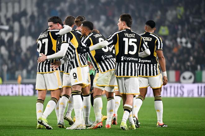 迪巴拉罗马生涯首次在正式比赛中罚丢点球，此前曾18罚全中（迪巴拉罗马生涯点球全中纪录告破：此前18中18，本场首次罚失）