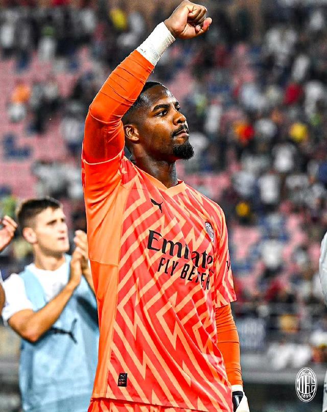 TA：FIFA在卖世界杯期间的停车证，价格是每场75至175美元（FIFA开售世界杯停车证：每场75至175美元）