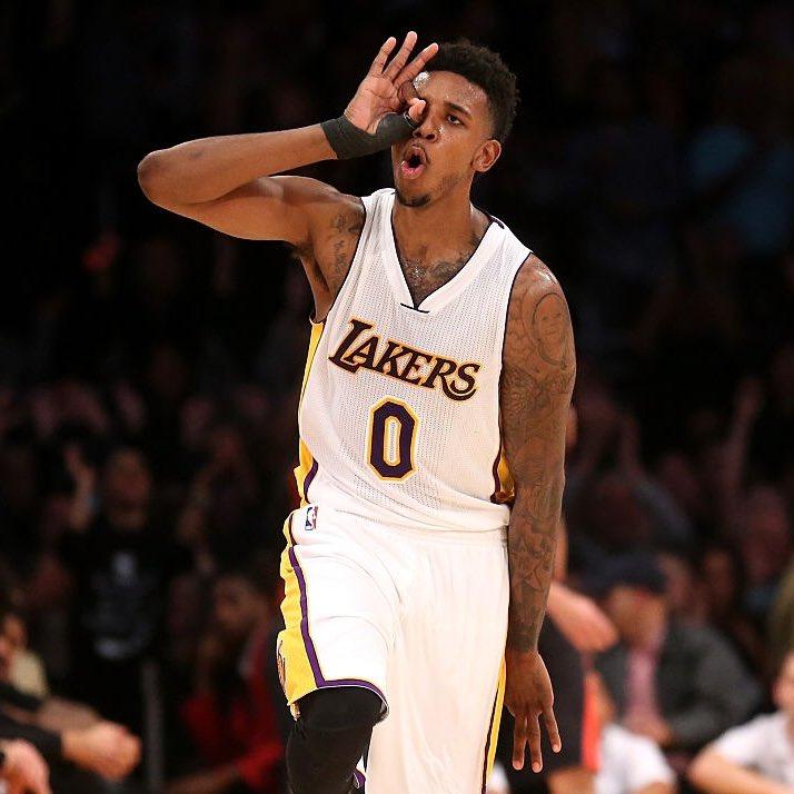 欧罗巴1／4决赛次回合前瞻：曼联战意十足剑指4强（欧联杯四分之一决赛次回合前瞻：曼联战意高涨剑指四强）