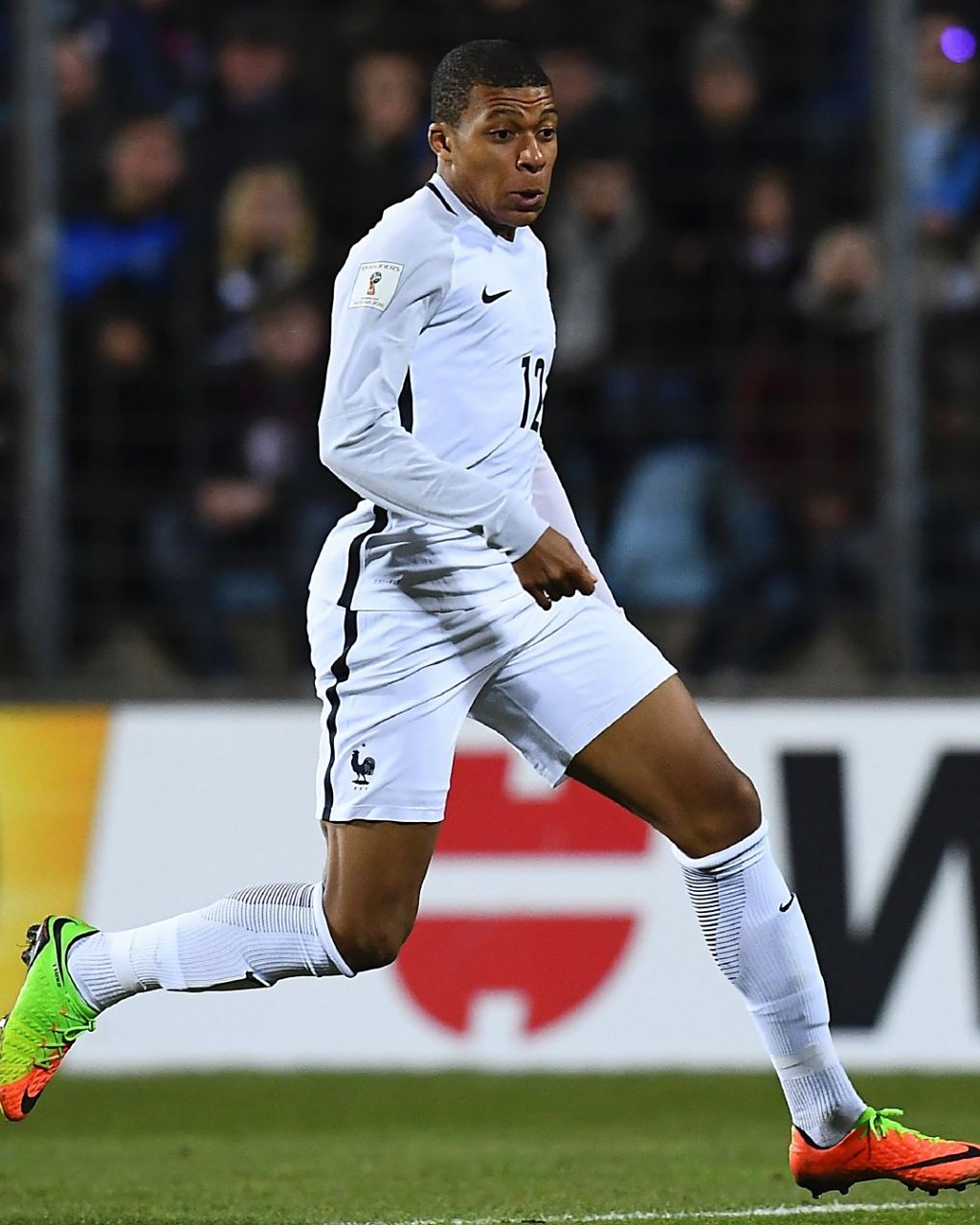 阿莱格里：米兰德比不是关键战役，3月之后才会决定排名（阿莱格里：米兰德比并非生死战，排名要到三月后见分晓）